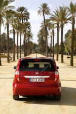 Honda FR-V 2004 года
